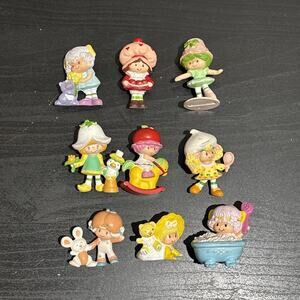 Set of 9 Vintage Strawberryland Strawberry Shortcake Mini Figures PVC